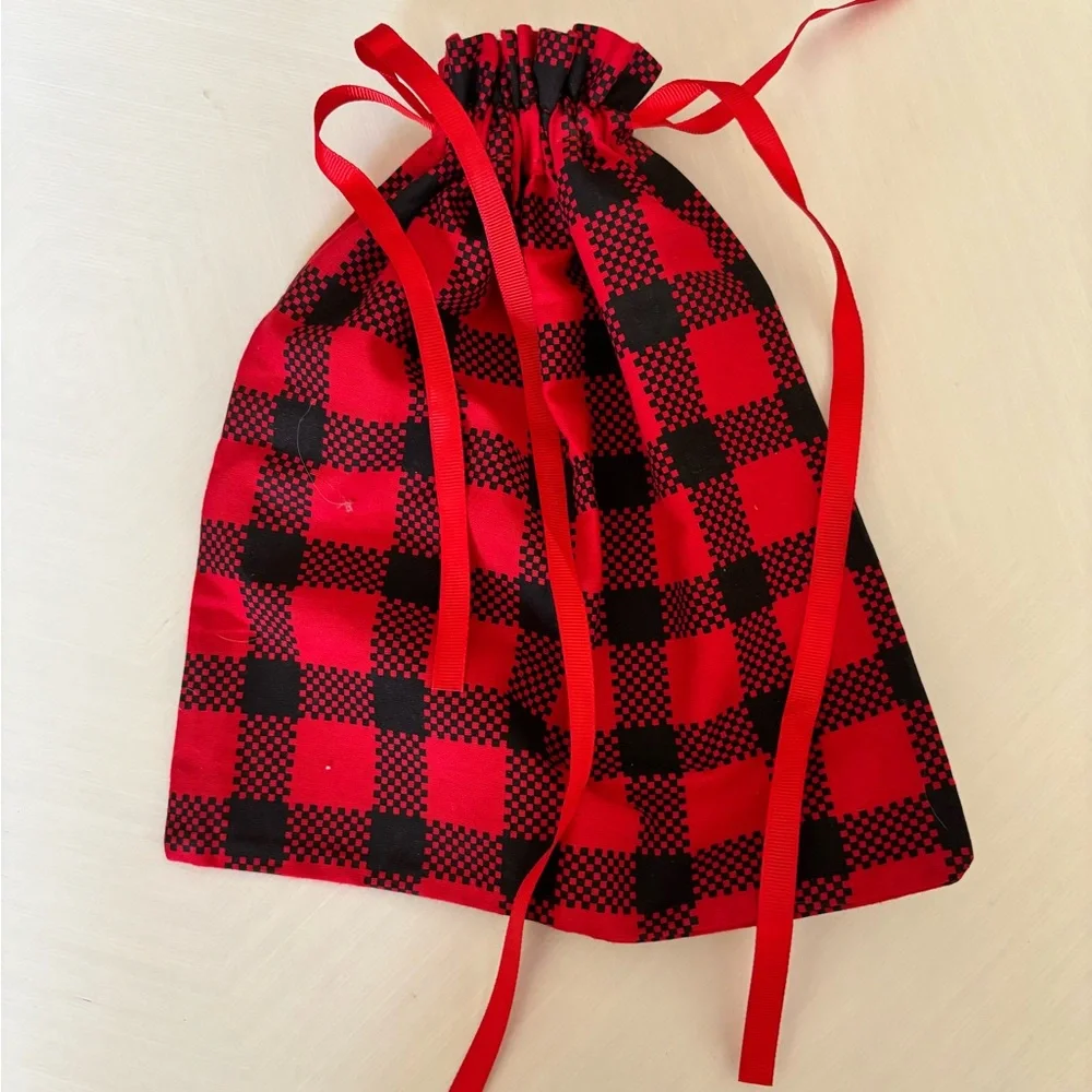 Red and Black Buffalo Plaid Drawstring Gift Bags -Set of 3